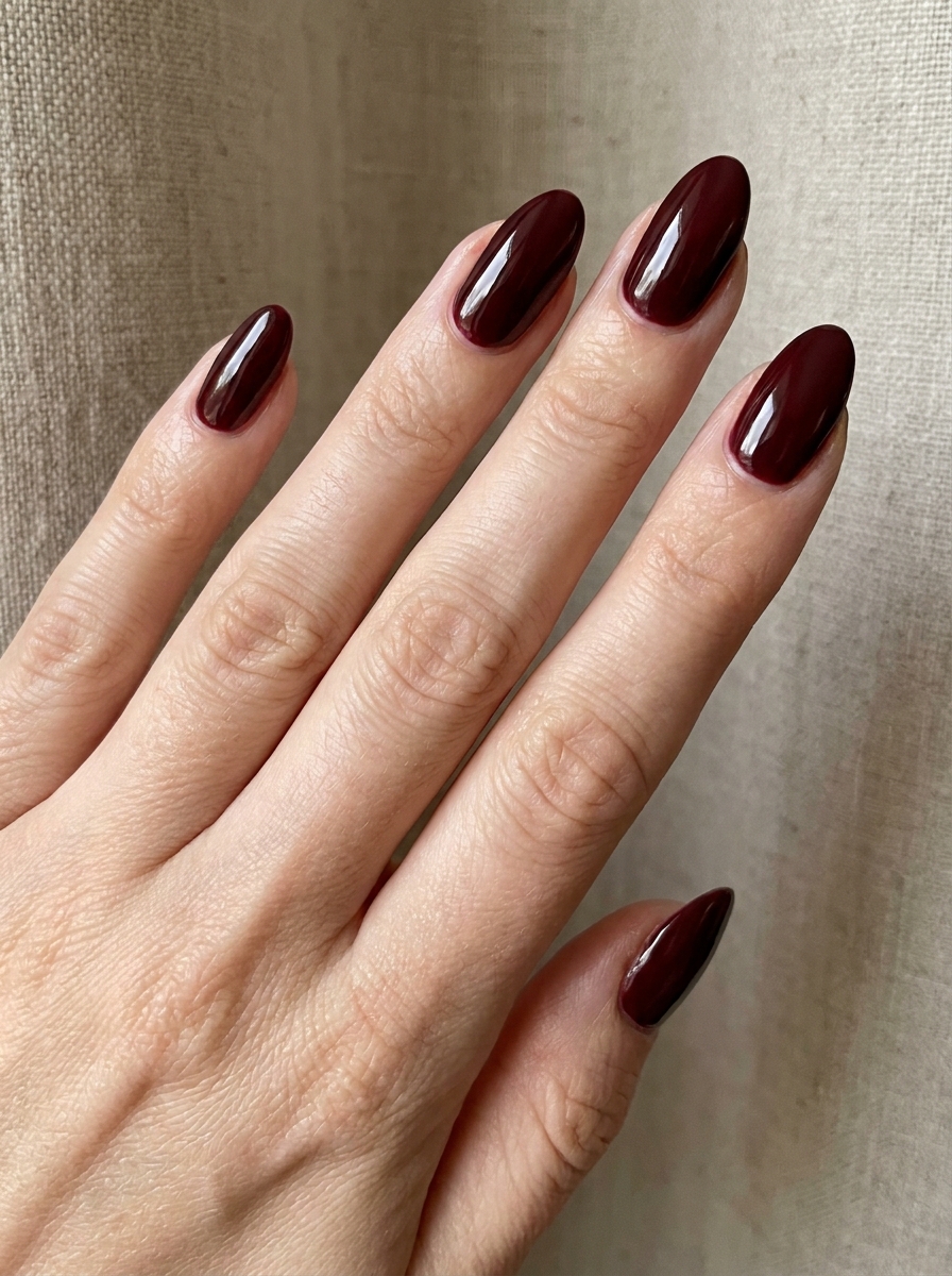 Oxblood Almond Nails als Oxblood Nails Inspiration 2026
